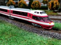 S10000 โมเดลรถไฟดีเซลราง โมเดลรถไฟEMU โมเดลรถไฟDMU  มีตัววิ่ง ตัวขับ N Scale * มือสอง *