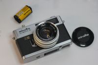 กล้องฟิล์มที่ต้องมี  Minolta Hi-matic E กล้อง Rangefinder เลนส์ Rokkor 40mm F1.7