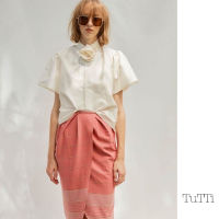 TuTTi ทรูลี่ไทย Autumn silk shirt เสื้อเชิ้ตแขนสั้น ทําจากผ้าไหมไทย / ไหมแก้ว  พร้อมดีเทลดอกกุหลาบผ้าไหม Thai silk / Silk Organza เสื้อเชิ้ตไปงาน Pre order