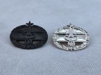 tomwang2012.PAIR OF U.S. ARMY 2ND AWARD COMBAT MEDICAL Insignia Metal BADGE PIN