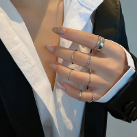 ชุดแหวนสุภาพสตรีแหวนเรียบง่าย ฮิปฮอป Minimalist สีทองเรขาคณิต 7 ชิ้น