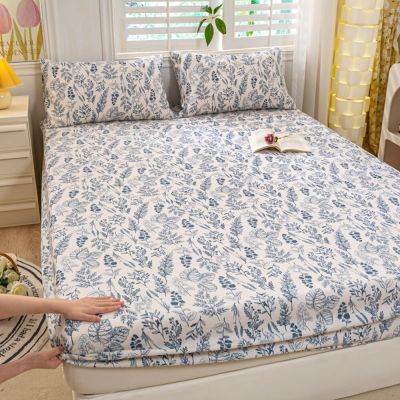 ผ้าปูที่นอนที่มีผ้ายืดสีฟ้าดอกไม้ผ้าปูที่นอนพอดีเดี่ยว/ราชินี/ฟูกที่นอนคิงไซส์คลุมสำหรับเตียงคู่