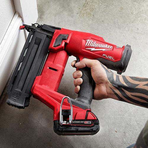 milwaukee-m18-เครื่องยิงตะปูไร้สาย-มิลวอคกี้-18v-m18-fn18gs-0x0-เครื่องเปล่า