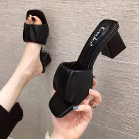 2021 Summer New Korean Chunky Heel All-Matching Fashion Beach Slipper Female Online Influencer Slippers for Outer Wear Fashion