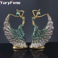 Peacock Dancer Figurines Resin People Statue Dancing Girl Sculpture Living Room Decoration Home Study Office Decor