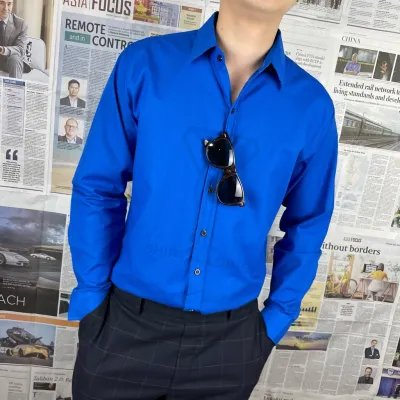 SHIRTFOLDING เสื้อเชิ้ต แขนยาวคอปก สีน้ำเงินฟ้า / สีทะเล / สีคราม กระดุมดำ