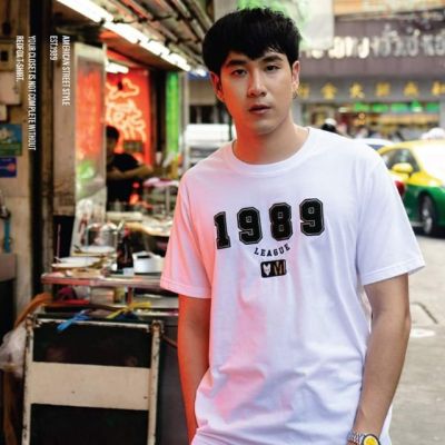 MiinShop เสื้อผู้ชาย เสื้อผ้าผู้ชายเท่ๆ เสื้อยืด Memo Supersoft Premium งานปักรุ่น League 1989 ลิขสิทธิ์แท้ เสื้อผู้ชายสไตร์เกาหลี