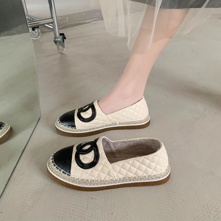 รองเท้าชาวประมงสไตล์ชาแนลสำหรับผู้หญิง-2023-รองเท้าชั้นเดียวแบบใหม่ฤดูใบไม้ผลิรองเท้าโลฟเฟอร์พื้นนิ่มแบบหนา