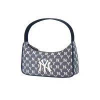 MLB กระเป๋า พร้อมส่ง ของแท้100% กระเป๋าMLB MONOGRAM EMBOSSED HOBO BAG กระเป๋าถือNY