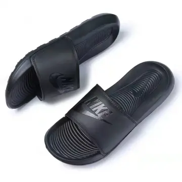 Men's Nike Slippers Size 11 - Gem