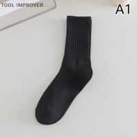 TOOL IMPROVER ถุงเท้าผู้หญิงสีขาวสีดำฤดูใบไม้ร่วงฤดูหนาวกลางถุงเท้าเกาหลีญี่ปุ่น ins แนวโน้มผ้าฝ้ายกาแฟ Retro designer ถุงเท้าสำหรับนักเรียน