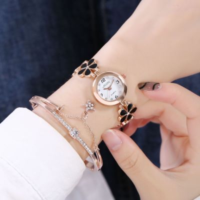 【July hot】 Foreign trade hot-selling bracelet watch womens fashion Korean version digital simple 2pcs set