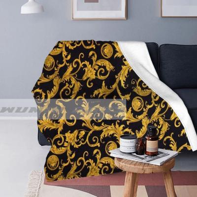 Yellow Rose And Bees Vintage Kitsch Baroque Scarves Sofa Bed Flannel Fleece Blanket Plush Bedding Pink Blue Blanket for Beds 05