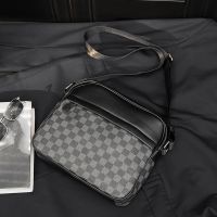 [COD] Wholesale bag new trendy mens single shoulder horizontal grid outdoor street diagonal riding backpack