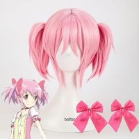 Puella Magi Madoka Magica Madoka Kaname วิกผมคอสเพลย์สีชมพูสั้น2กิ๊บหางม้าทนความร้อนได้วิกผมสังเคราะห์ + ตาข่ายคลุมผมสำหรับใส่วิก