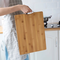 Bamboo Cutting Board เขียงไม่ไผ่ ขนาด 24ซม.x34ซม. หนา 1.8 ซม. เขียงไม้ เขียงอเนกประสงค์ ทรงสี่เหลี่ยมผืนผ้า รุ่นมีหูหิ้วสแตนเลส เขียงไม้อเนกประสงค์ Wood Cutting Board เขียงไม้สวยๆ พร้อมส่ง