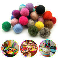 10Pcs ผ้าขนสัตว์ Pompoms Ball Poke Mini Fluffy Soft Pom Poms 1.5 ซม.แฮนด์เมดของเล่นเด็กงานแต่งงานตกแต่งคริสต์มาส DIY เย็บหัตถกรรม-qlcaee181