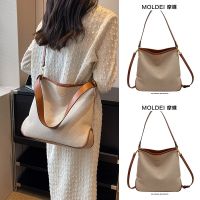 Summer large-capacity commuting high-end niche design one-shoulder tote bag female 2023 new cross-body canvas bag 【BYUE】