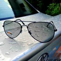 แว่นตาแฟชั่น เลนส์ Polarized auto ปรับแสงอตโนมะติ สามารถใส่กลางคือนได้ เพื่อตัดแสงจ้า แบบขาตรงสไตล์ เรแบร์น ปลายขางอขาโลหะมีน้ำหนักเบา