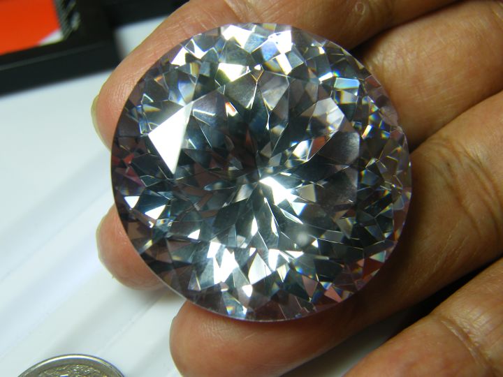 หนักรวม-450-กะรัต-carats-1-เม็ด-เพชรรัสเซีย-diamond-ทรงกลม-เจียระไน-เหลี่ยมเพชร-white-40-00-มม-mm-1-เม็ด-round-cut-thai-cut