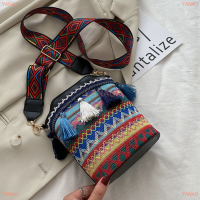 YANAO 1PC รูปแบบชาติพันธุ์กระเป๋าสะพายเดียวแบบพกพากระเป๋ากระเป๋า Retro Shoulder Messenger กระเป๋า