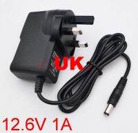 1PCS 12.6V 1A High quality 12.6V 1000mA 1A 5.5mmx 2.1mm Universal AC DC Power Supply Adapter Charger UK For lithium battery