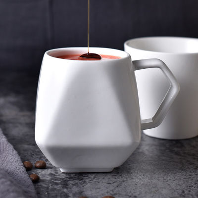 1Pc Creative Coffee Mug Pure White Ceramic Mug Tea Mug Milk Latte Coffee Drinking Cup Unique Irregular Design Porcelain Mug Gift