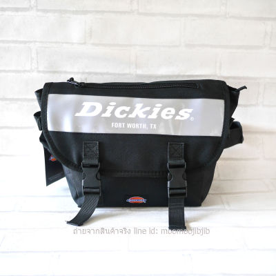 Dickies SL คาดแถบสีเทา สะพายข้างทรงคลาสสิก ฝาปิด 2 แป็กคู่ มีซิปปิดอีกที สายสะพายยาวมาก