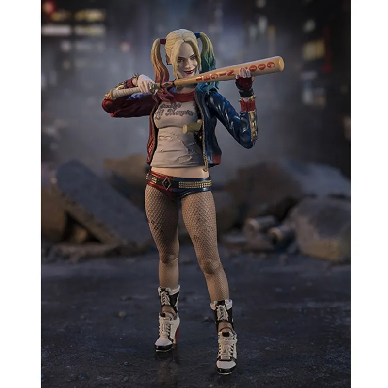 Boneca Arlequina Harley Quinn Action Figure Mafex Joker