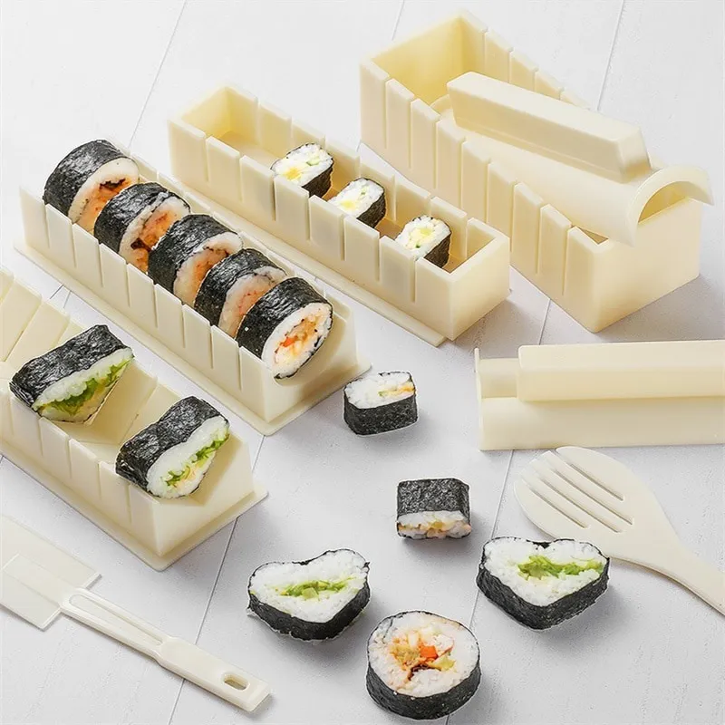 Cơm cuộn to tổng hợp  Big roll  Sushi shop  chuyên các món ăn Nhật Bản  tại Hà Nội