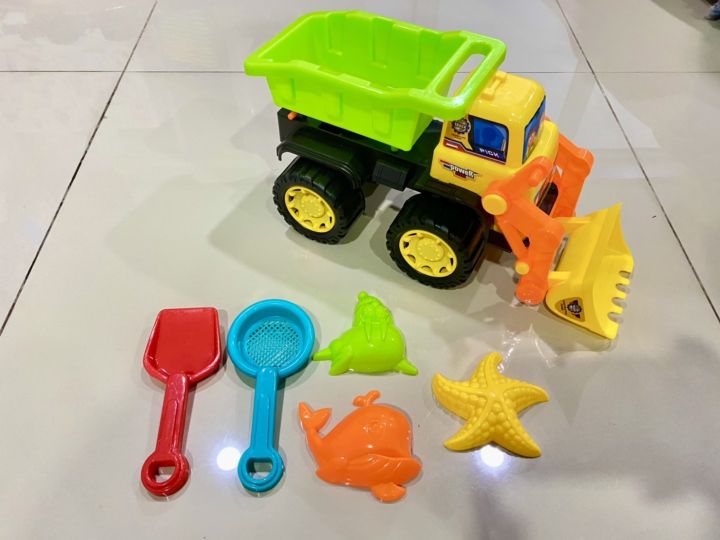 toykidsshop-ชุดตักทราย-รถตักดินพร้อมอุปกรณ์ตักทราย-ชุดตักทราย-พกพาไปเล่นได้เลย-ของเล่นชายหาด-ของเล่นเด็ก-no-609
