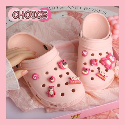 จี้รูปหมีสตรอเบอร์รี่แฟชั่น Crocs Jibbitz การ์ตูนน่ารักสร้างสรรค์สีสันสดใสรองเท้า DIY/รองเท้าที่มีเสน่ห์/ปุ่ม Crocs [Coice]