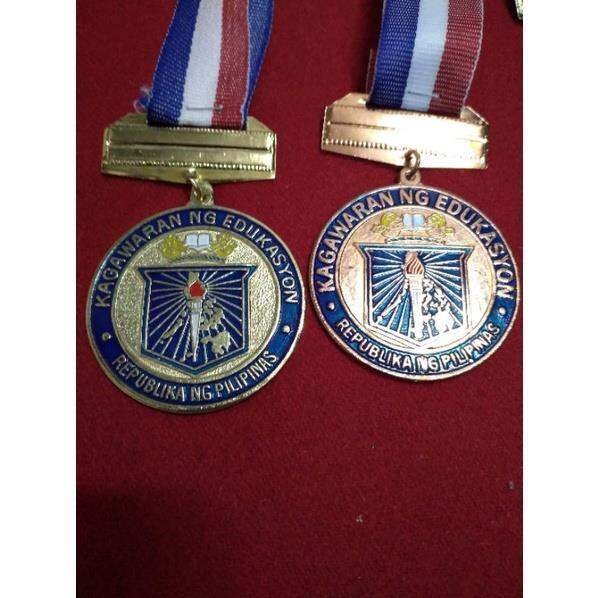 【Authentic Store】 ۩ Kagawaran ng Edukasyon Medals with box | Lazada PH