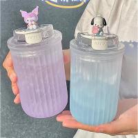 น่ารัก Sanrioed Kuromi Pachacco ถ้วยกาแฟ Tritan ฤดูร้อนแบบพกพา Takeaway ชาทำถ้วยลำลองสำหรับคู่ถ้วยน้ำดื่ม