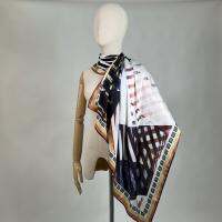 Guy Laroche ผ้าพันคอ Signature scarf ขนาด 100X100 cm นุ่มผ้า Satin ลื่นมือ อบอุ่นในหน้าหนาว เย็น สบายในหน้าร้อน ลาย Shadow Color Block (GQ41BE)