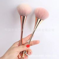 [COD] Small waist makeup brush soft bristle blush powder repair capacity large single goblet loose set do eat