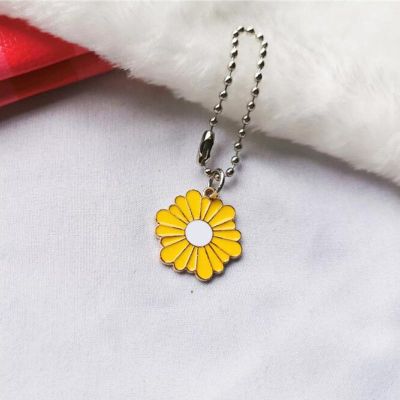 Girls Daisy Sun Flower Character Shoelace Decoration Canvas Shoe Pendant Chain