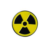 Creative Radiation logo Round Metal brooch Personality Chemical element Radioactive Metal badge Accessory pins wholesale Gifts Fashion Brooches Pins