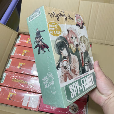 GIFT BOX Anime ทุกกล่องมีขวดโหลพร้อมโฟโต้การ์ดและอื่น ๆ  ของขวัญ Spy x Family Jujutsu Kaisen Chainsaw Man Kimets Kimetsu no Yaiba สปาย × แฟมิลี มหาเวทผนึกมาร ดาบพิฆาตอสูร