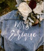 【Cw】personal Statement Denim แจ็คเก็ตเจ้าสาว Monogram ที่กำหนดเองแจ็คเก็ตยีนส์แต่งงานเจ้าสาว Denim Jacket Bride Pearl MRS Jacket