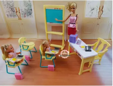 Barbie 2025 school desk