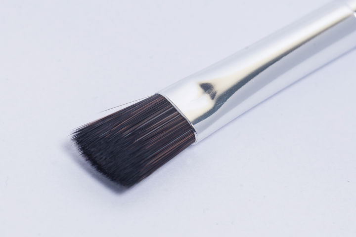 lady-q-nose-hightligh-brush-แปรงไฮไลท์จมูก-สีดำ-lq-020