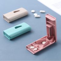 1Pcs Pills Cutter Pill Box 2 In 1 Transparent Mini Portable Quickly Split Medicine Divider Dustproof Pill Storage Box Organizer Medicine  First Aid St