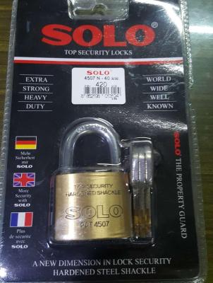 แม่กุญแจ solo 4507 N-40มม.