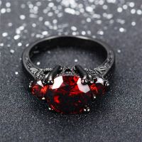 Glamour Crystal Red Zircon Round Stone Ring Antique Black Gold Engagement Promise Rings For Women Simple Fashion Wedding Jewelry