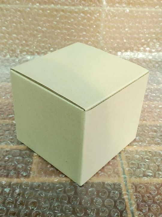 กล่องของขวัญ-แพค-2ใบ-ขนาด-10-5-x-10-5-x-10-5-ซม-กล่องลูกฟูก-กล่องกิ๊ฟช็อป-ผลิตโดย-box465