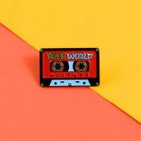 เข็มกลัดติดเสื้อ/กระเป๋า ลาย Cassette Tape Hope World