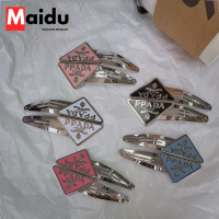 Maidu Jewelry กิ๊บติดผมสามเหลี่ยมโลหะสำหรับผู้หญิงใหม่กิ๊บหนีบผมรูปทรงเรขาคณิต