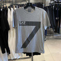 EMPORIO ARMANI เสื้อยืดลำลองของผู้ชาย,เสื้อแขนสั้นลายล็อกขนาดใหญ่แบบอเมริกัน