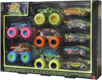 Hot Wheels Monster Trucks Glow in the Dark Circle Racing Set HBN02